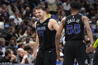 虽然在综合 虽然在综合