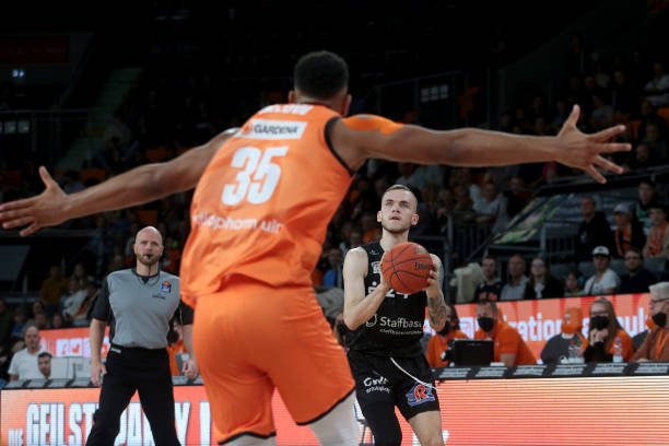 也让人们对 也让人们对